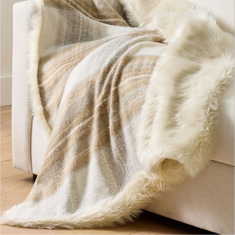 Pottery Barn Stewart Plaid Faux Fur Back Throw - Cream Tan Gray 50x60in